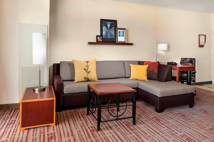 Room 15 of 48