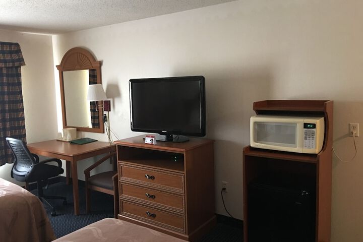 Room 48 of 62