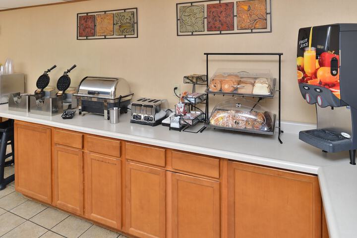 Breakfast/Coffee Service 41 of 46