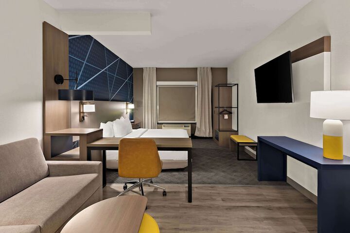 Comfort Suites Columbus East Broad