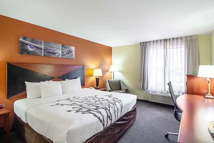 Room 17 of 35