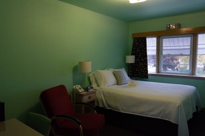 Room 62 of 75