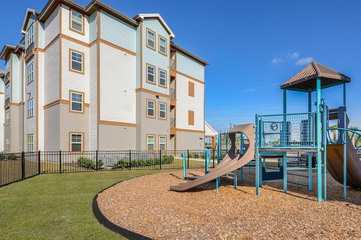 Landing Apartments near South Apopka FL