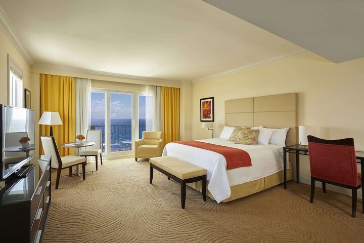 Sea View Hotel Bal Harbour, on the Ocean