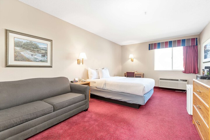 Room 34 of 46