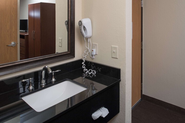 Room 16 of 31