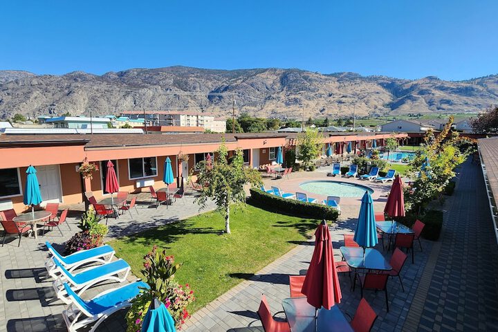 Sahara Courtyard Inn