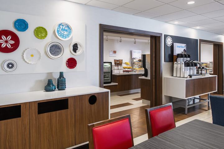 Holiday Inn Express Hotel & Suites Airdrie-Calgary North by IHG