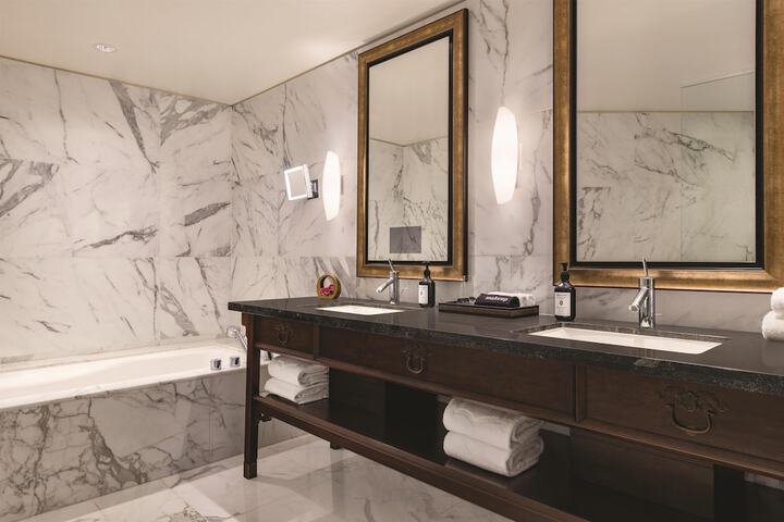 Hyatt Vancouver Downtown Alberni