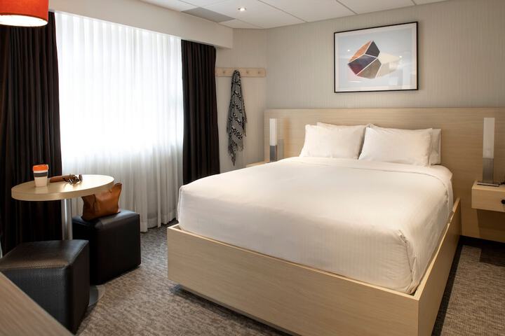 Room 10 of 24