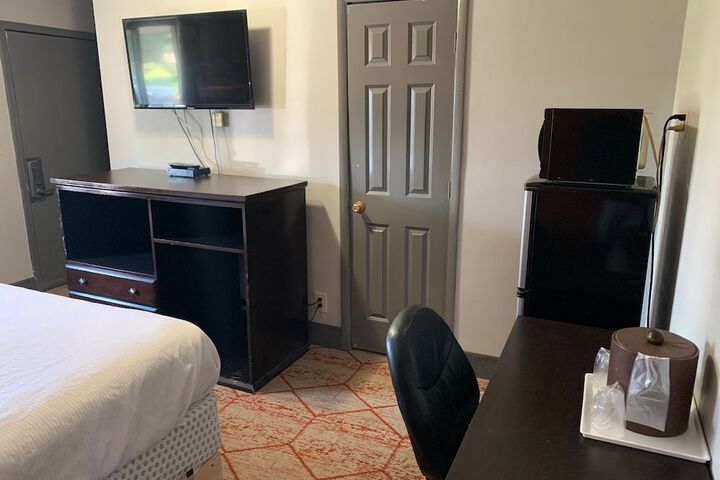 Stadium View Inn