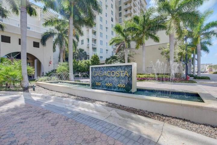 One bedroom in Lux condoCasa Costa! wbeachpass!