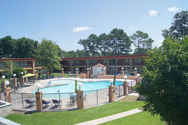 Pool 29 of 110
