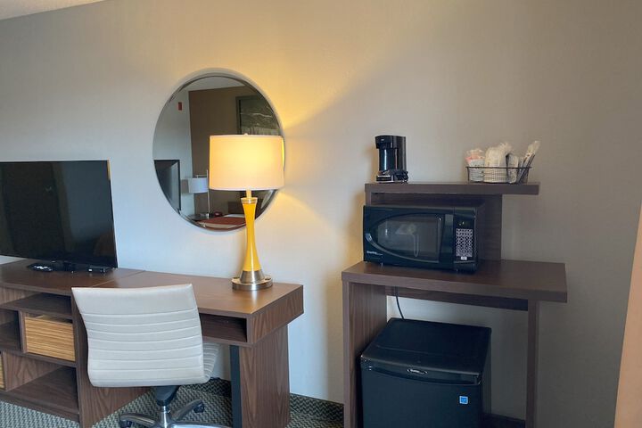 Room 13 of 35