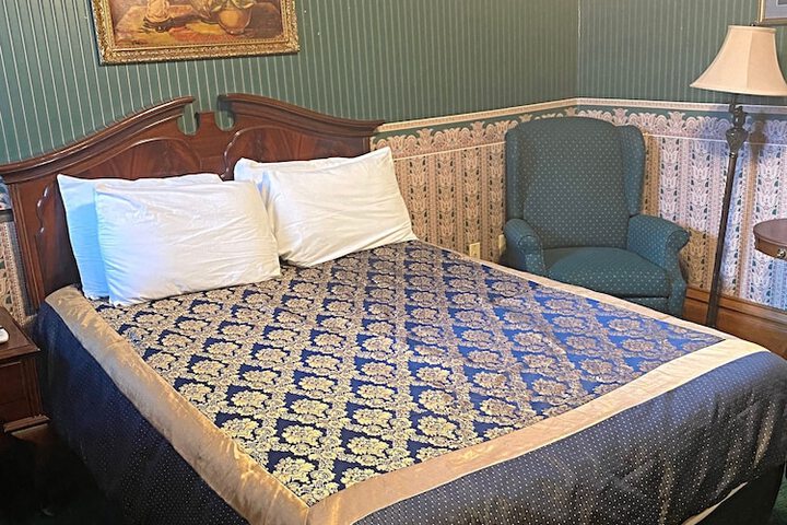 Room 20 of 37