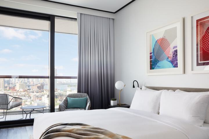 Room 51 of 89