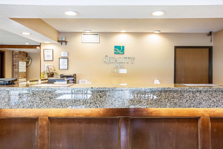 Quality Inn - Storm Lake