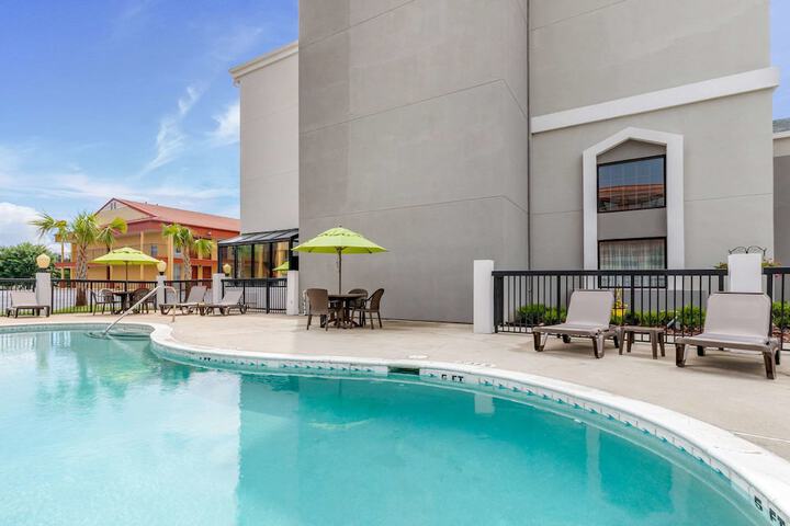 Pool 5 of 31