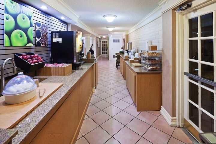 Breakfast/Coffee Service 45 of 49