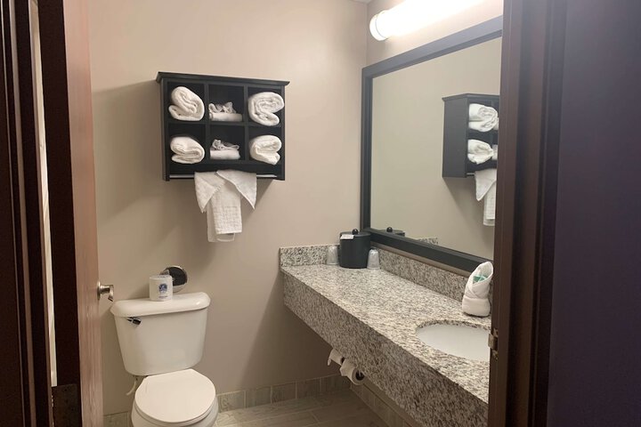 Room 34 of 40
