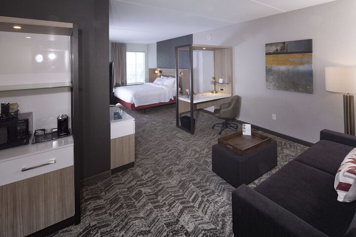 Room 15 of 18