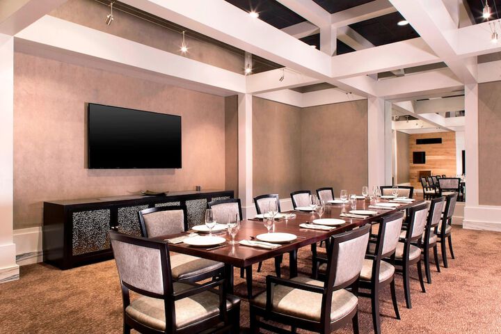 Dining 64 of 80