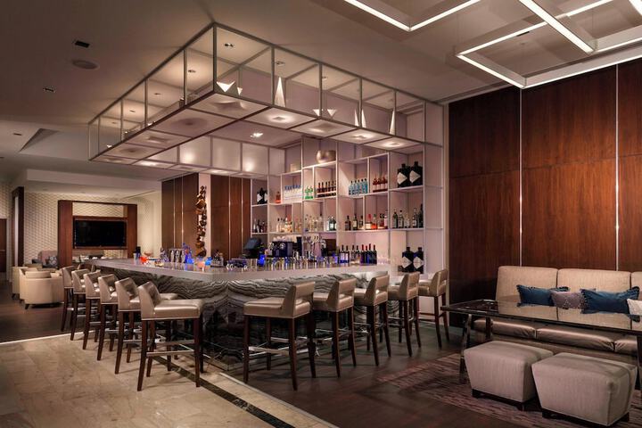 Lounge 61 of 72