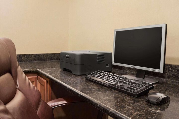Business Center 16 of 16