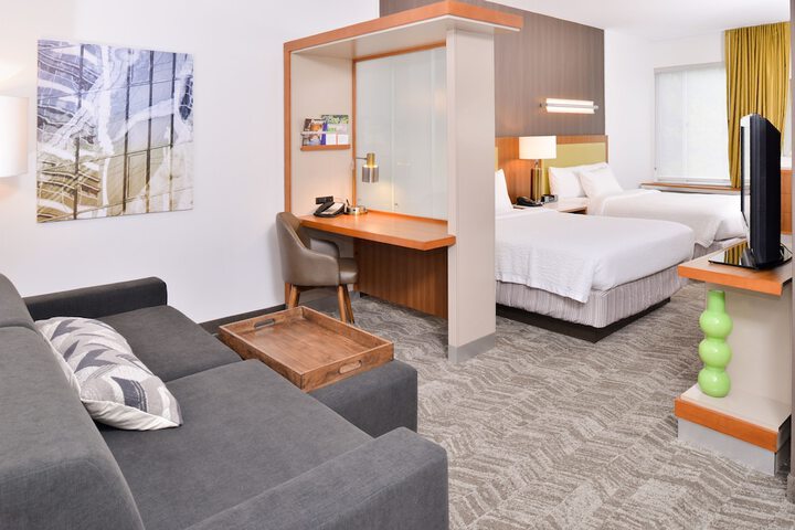 Room 12 of 25