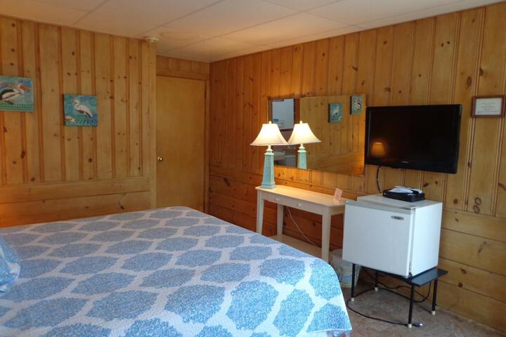 Room 11 of 36