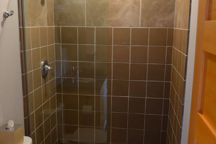 Room 15 of 25