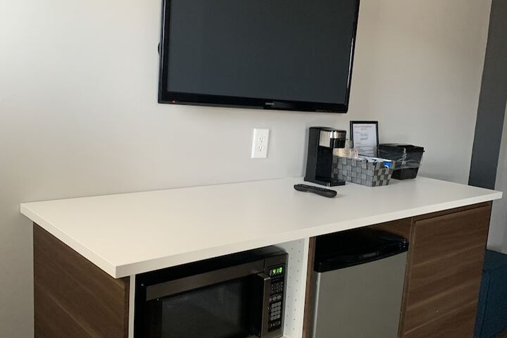 Room 32 of 47