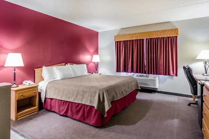 Rodeway Inn Hesston