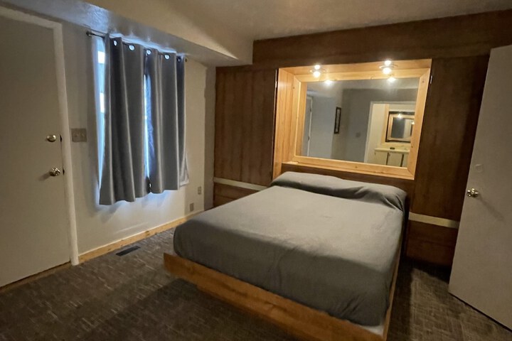 Room 7 of 15