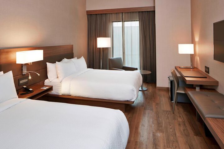 AC Hotel by Marriott Minneapolis Downtown