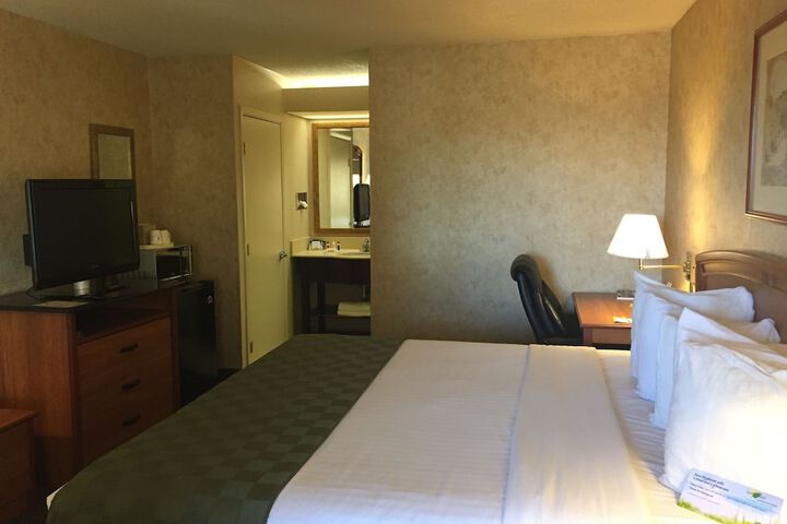 Room 7 of 38