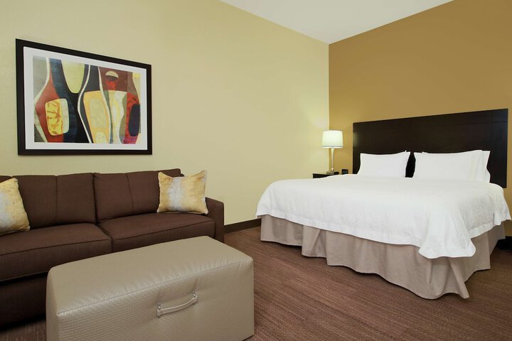 Room 8 of 33