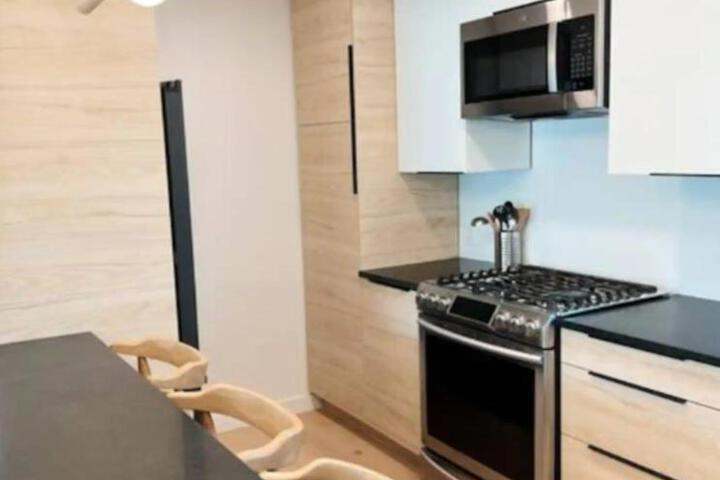 Entire Home near SLC. Family Friendly & King Suite