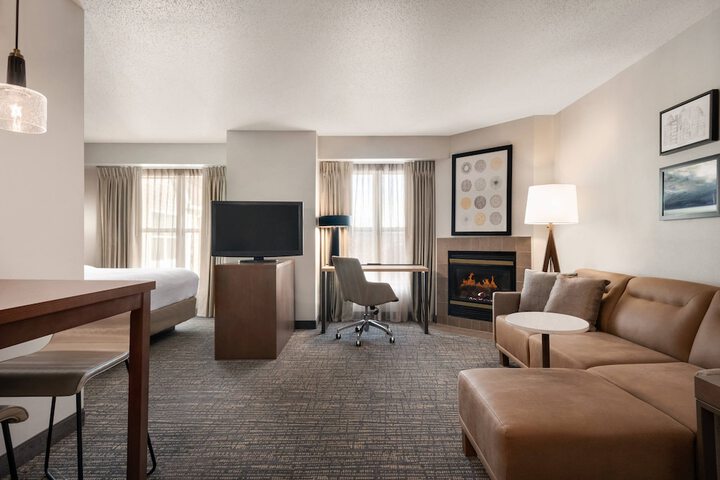 Room 17 of 27