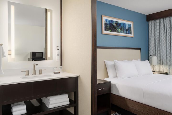 Embassy Suites by Hilton Seattle Tacoma International Airport
