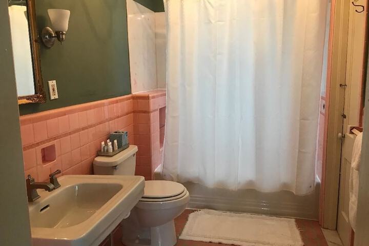 Vandiver Inn