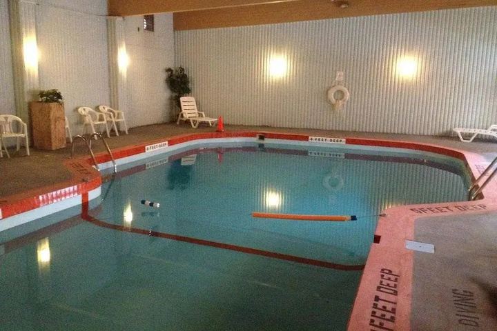 Travel Hotel & Suites
