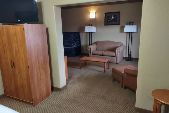 Room 9 of 22