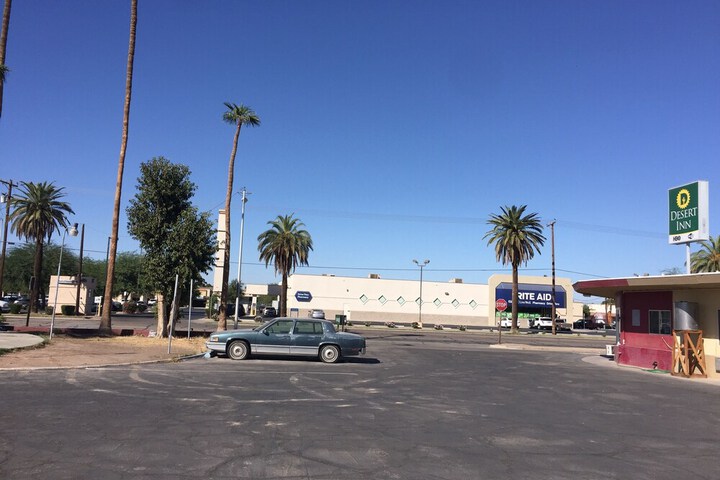 Desert Inn