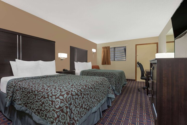 Room 41 of 64