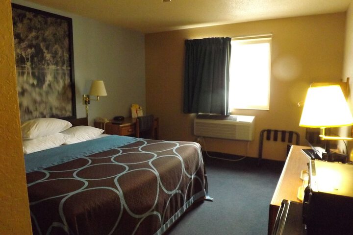 Room 18 of 52