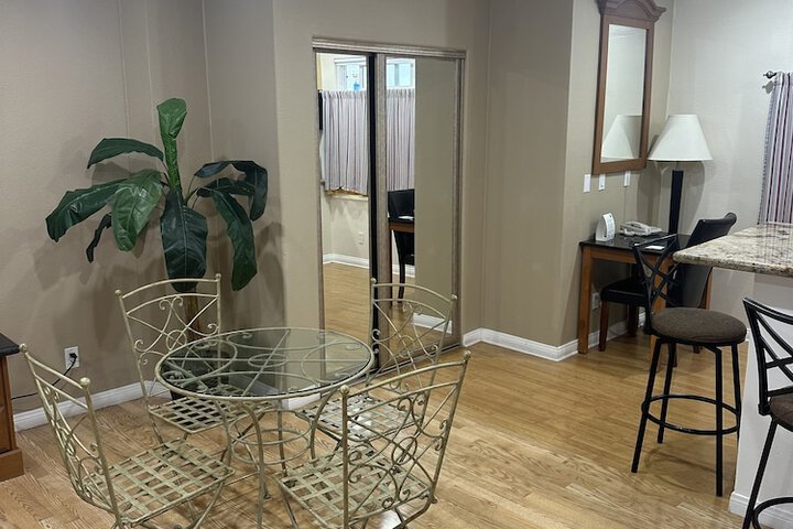 Room 28 of 111