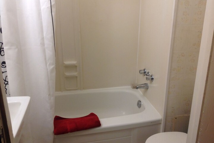 Room 28 of 45