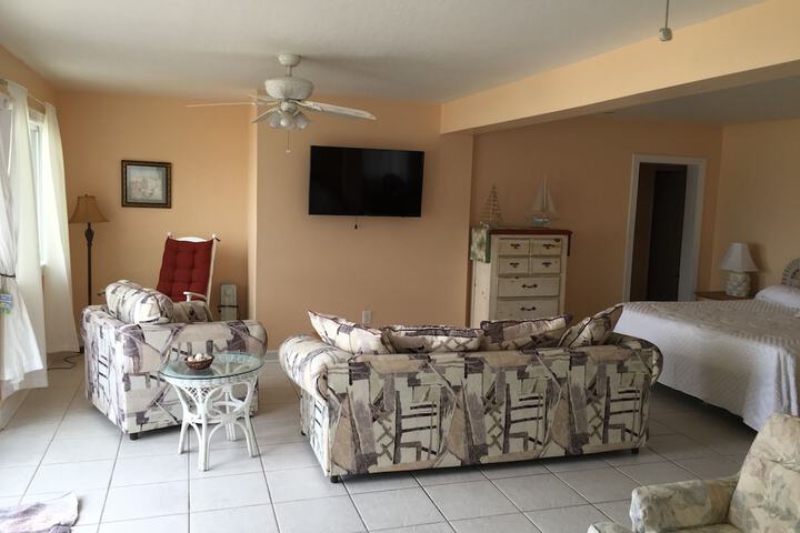 Room 33 of 63