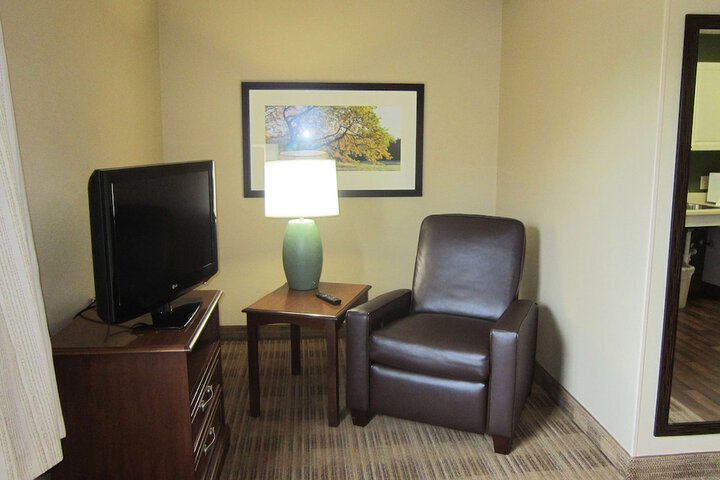 Room 19 of 28
